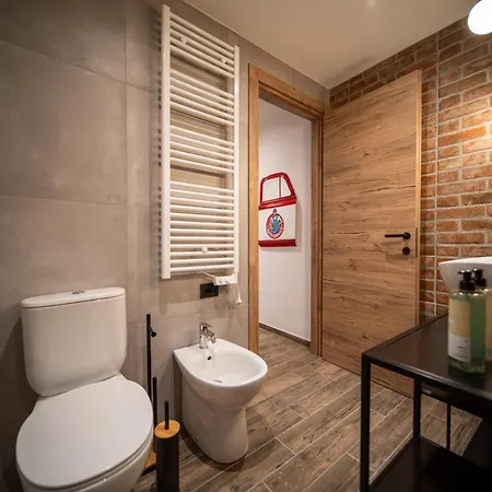 Napoleon & アパート *