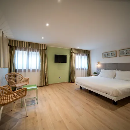 アパート Napoleon & スーザ